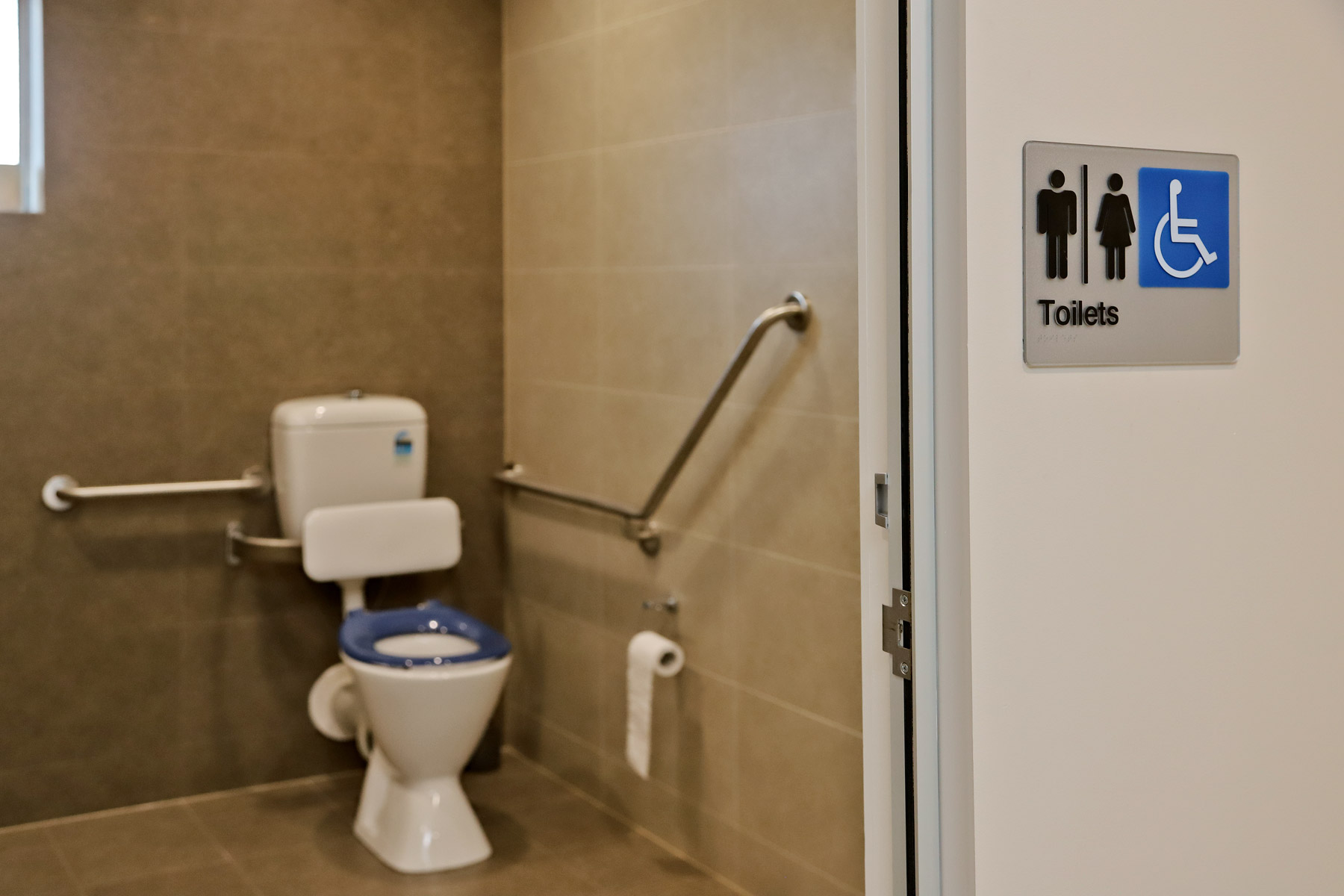 JG Dental disabled bathroom accessible